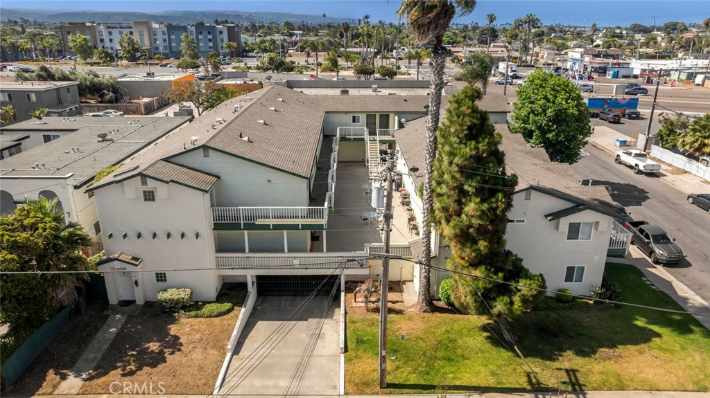 631 7th Street 11 Property Photo 22