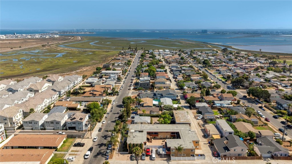 631 7th Street 11 Property Photo 32