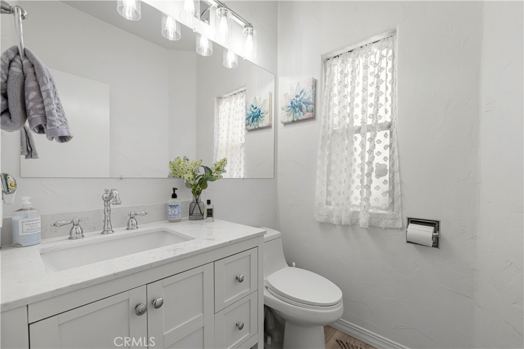 38099 Crocus Lane Property Photo 22