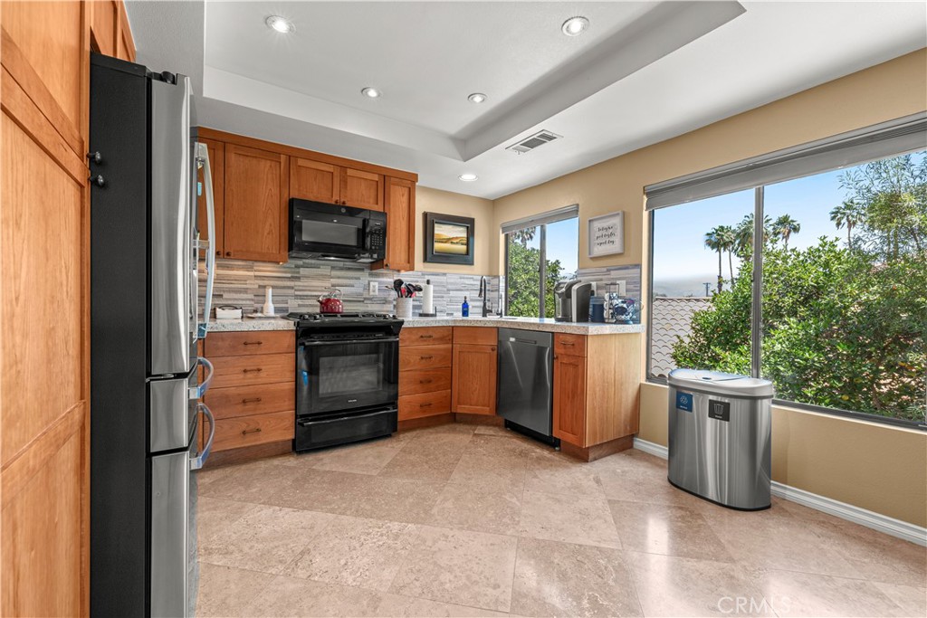 38035 Crocus Lane Property Photo 3