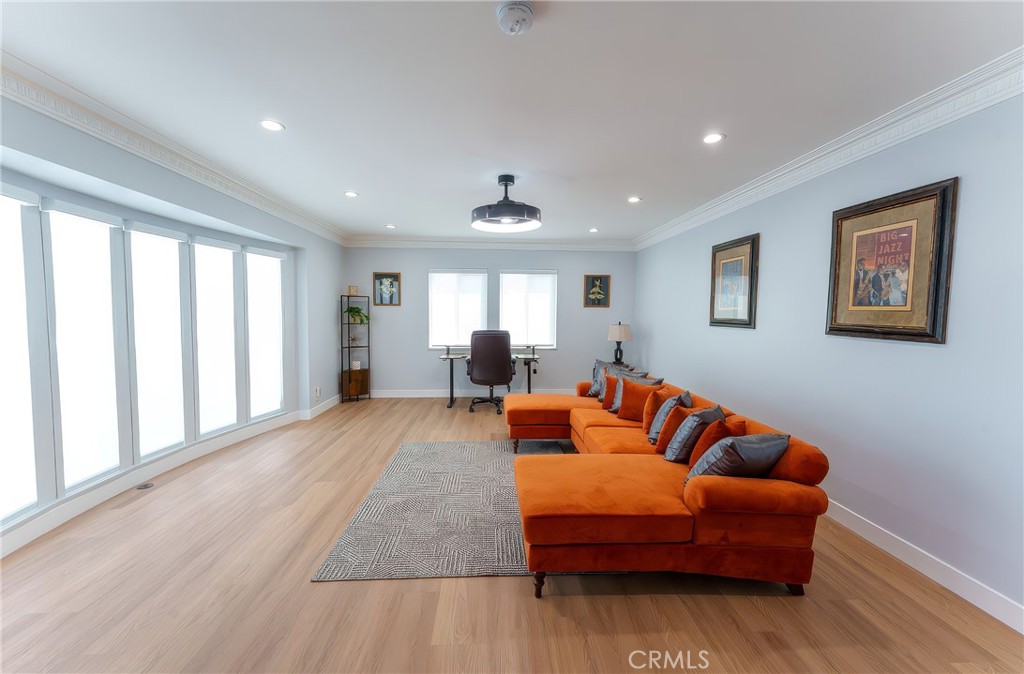 12329 Oxford Property Photo 4