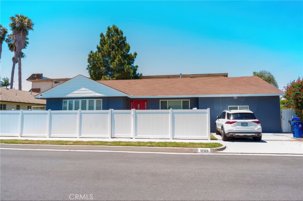12329 Oxford Property Photo 10