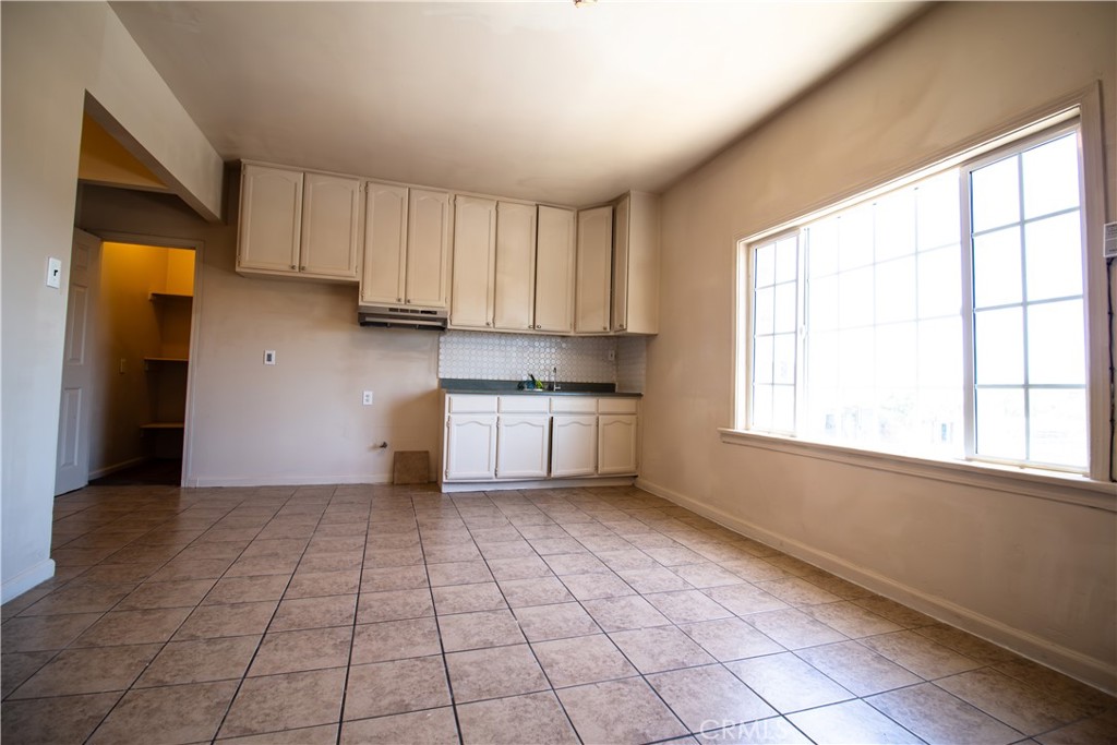 4529 S Vermont Property Photo 1