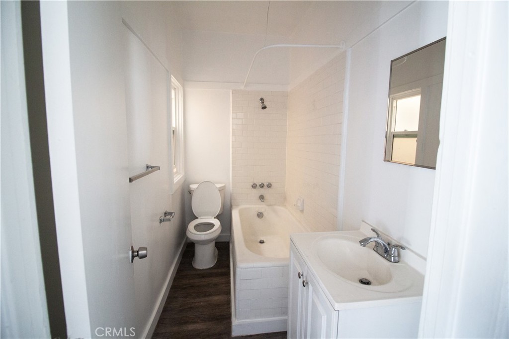 1411 Burlington Avenue 29 Property Photo 5