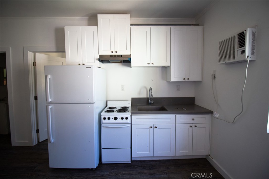 1411 Burlington Avenue 30 Property Photo 3