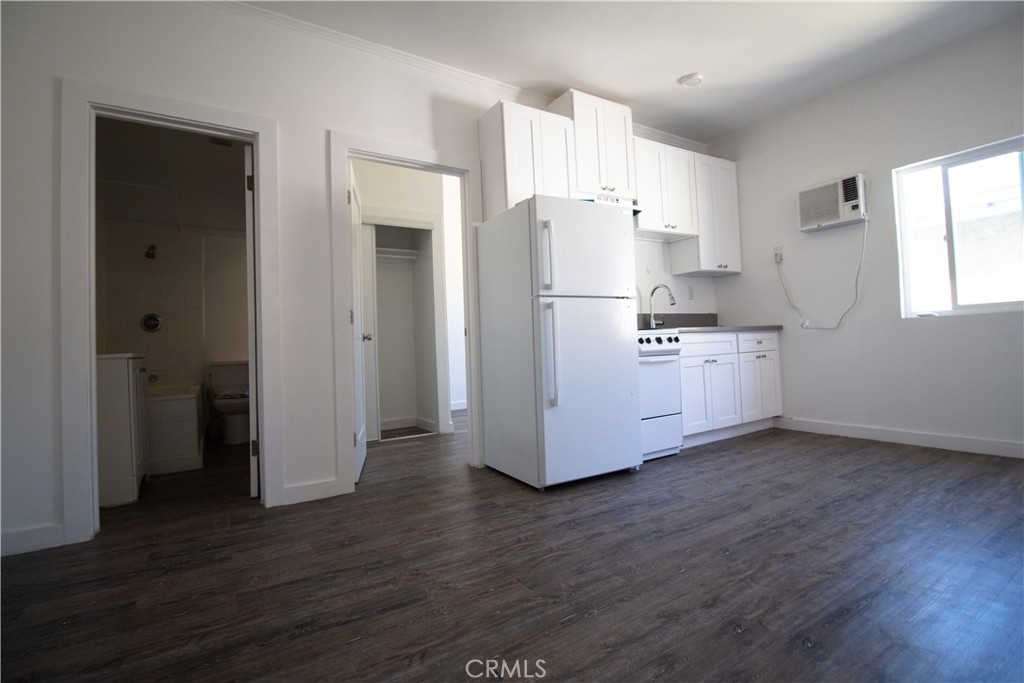 1411 Burlington Avenue 30 Property Photo 6