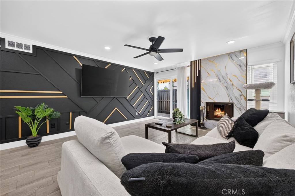 1725 Melrose 28 Property Photo 1