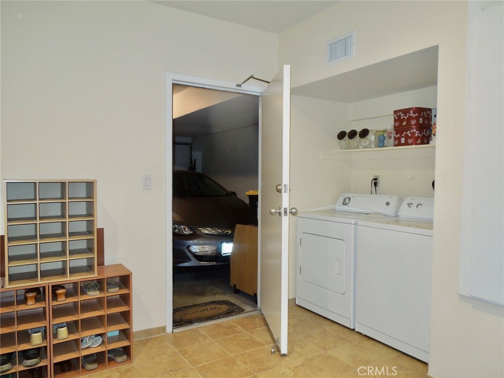21931 Burbank 23 Property Photo 29