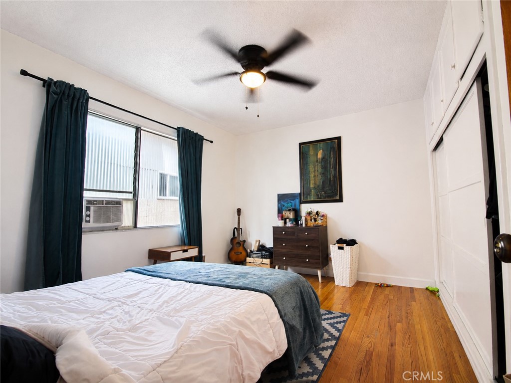 1224 N Mansfield Property Photo 8