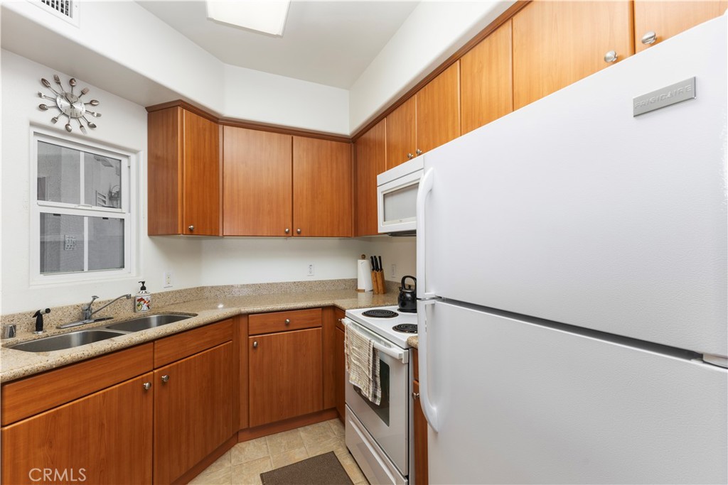 2716 Lake Pointe Drive 226 Property Photo 16