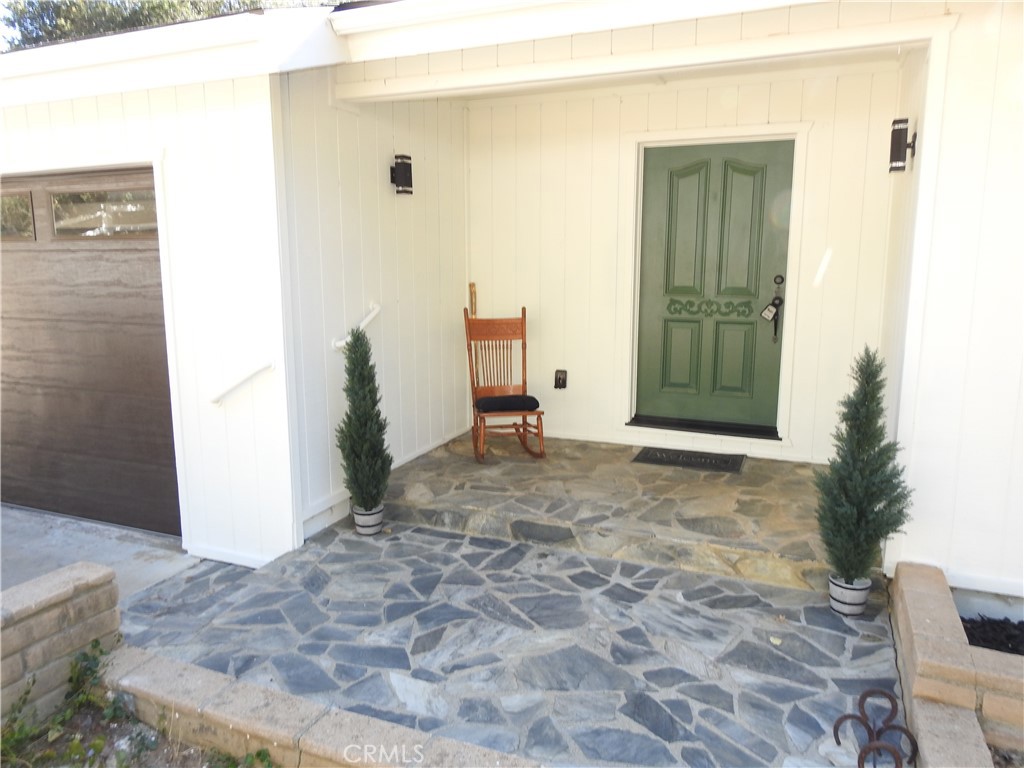 5041 Pine Ridge Avenue Property Photo 3