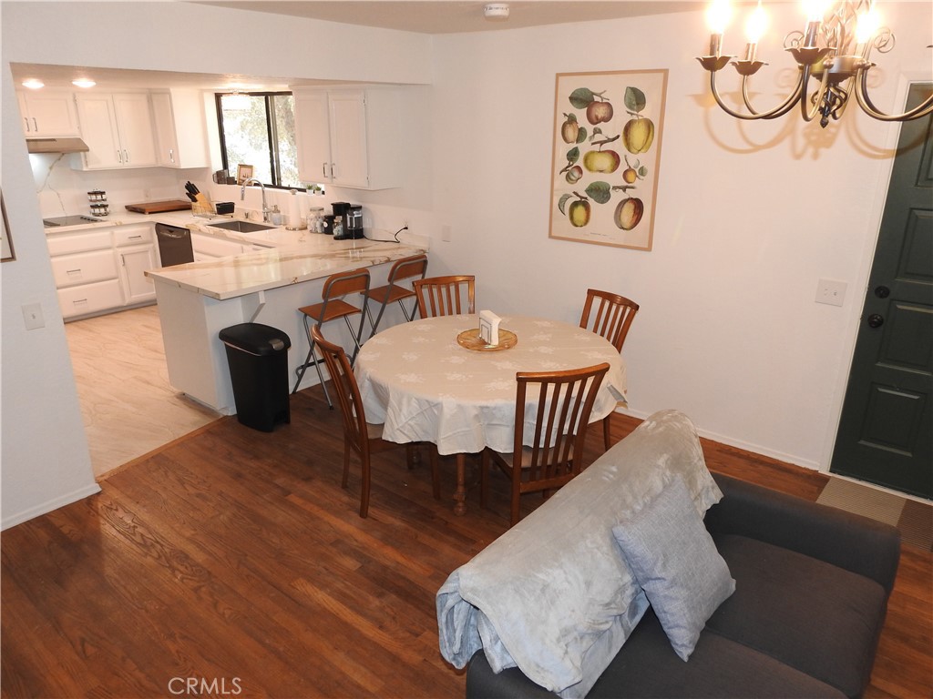 5041 Pine Ridge Avenue Property Photo 5