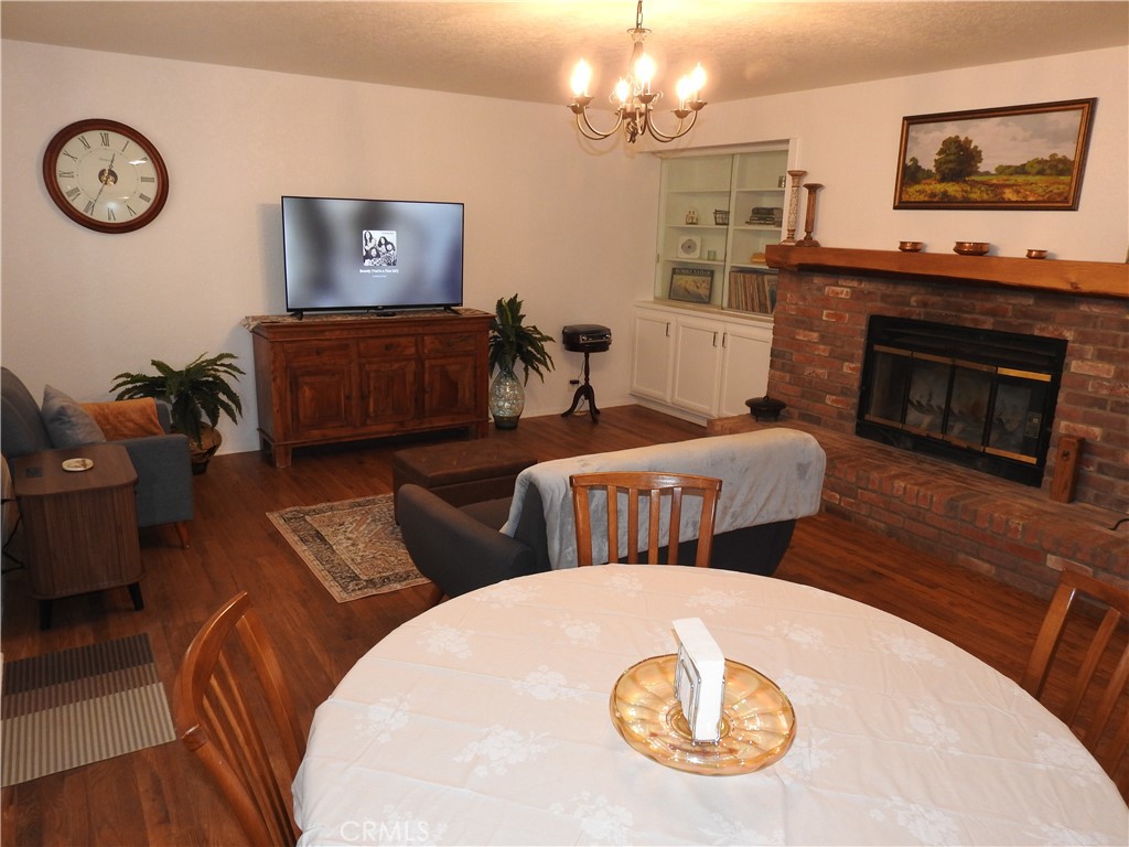5041 Pine Ridge Avenue Property Photo 10