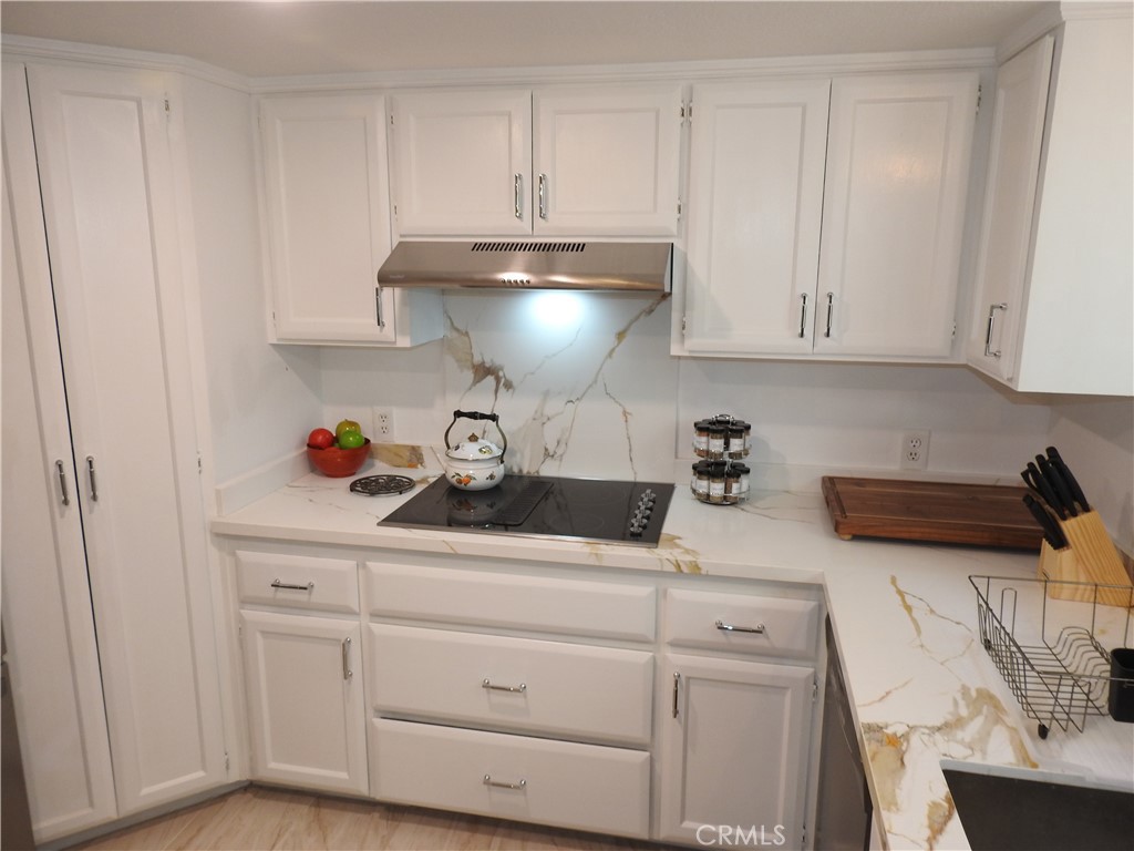 5041 Pine Ridge Avenue Property Photo 14