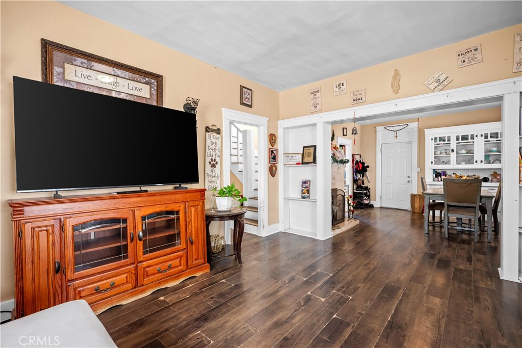 40859 Acacia Property Photo 3