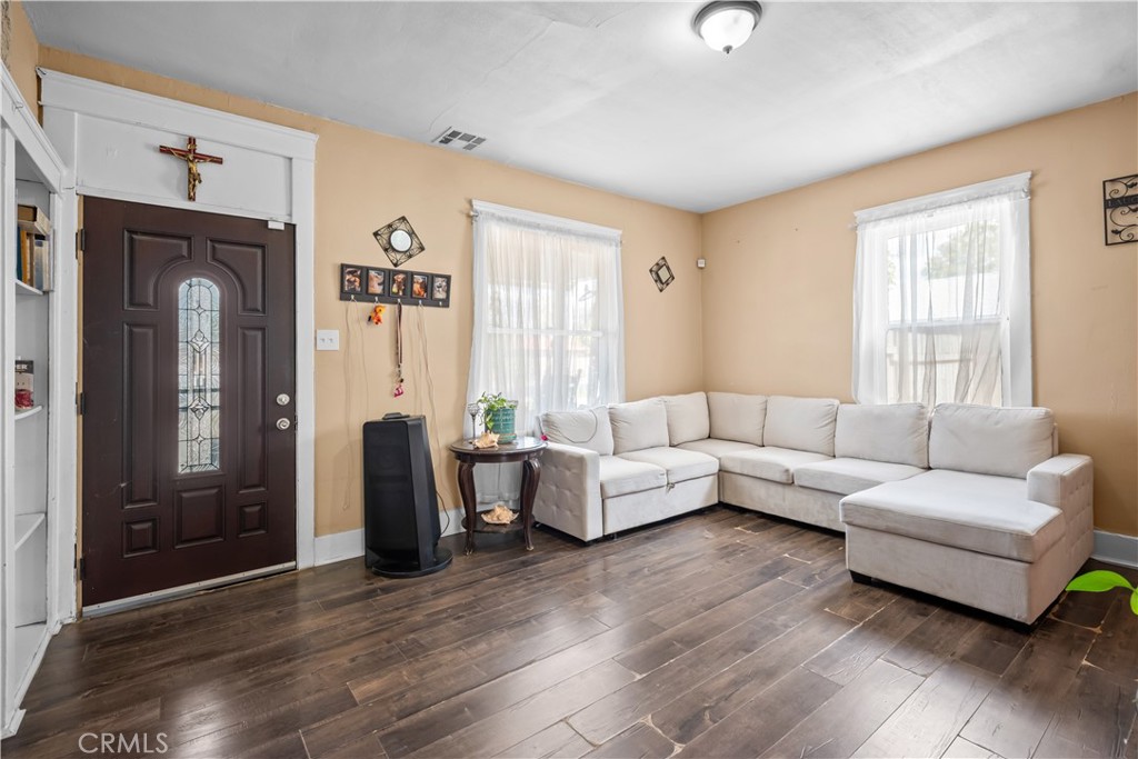 40859 Acacia Property Photo 4