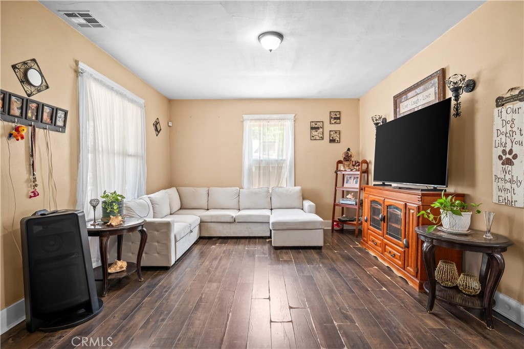 40859 Acacia Property Photo 5