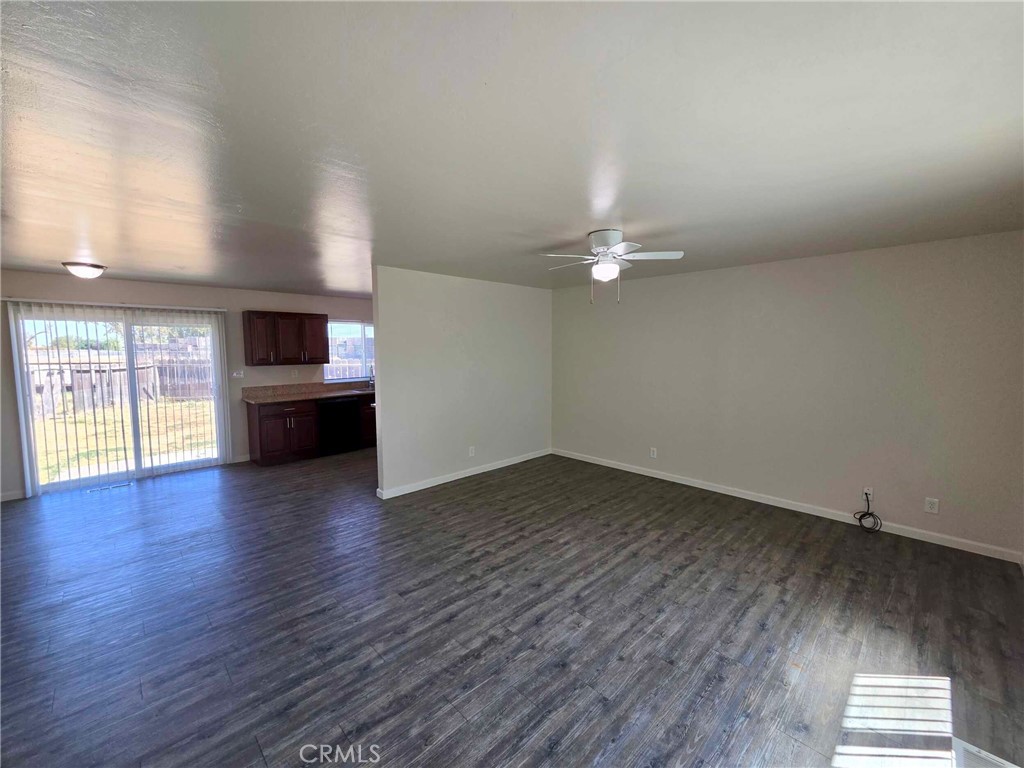 822 Walnut Property Photo 3