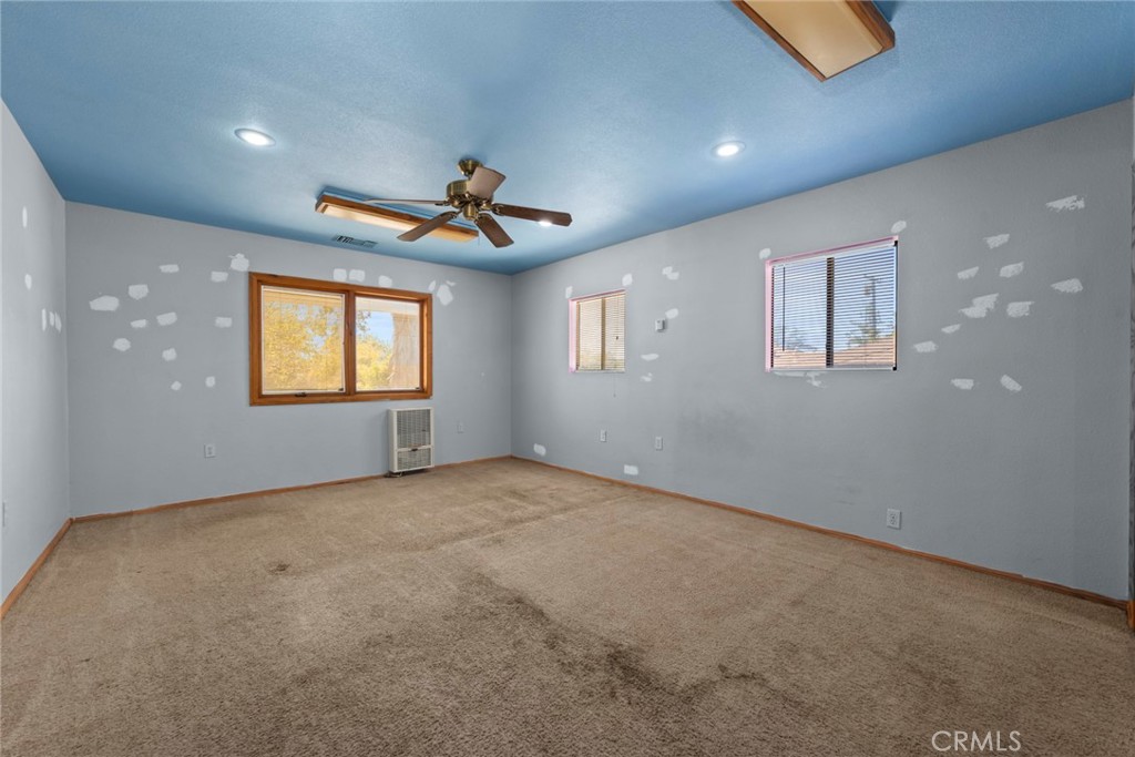165 W Avenue L Property Photo 11