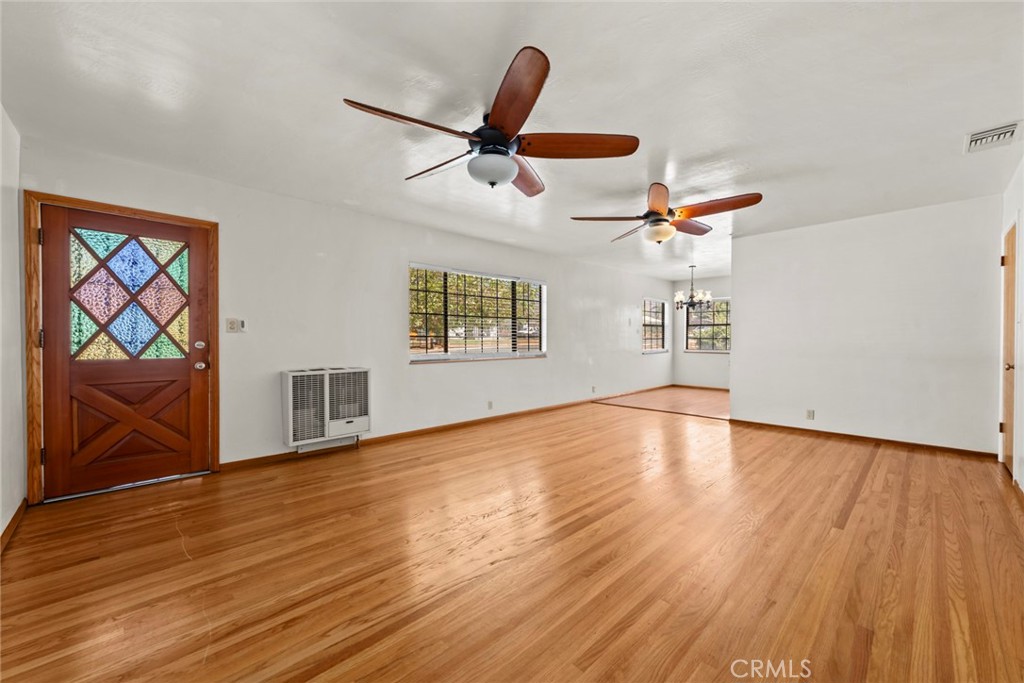 165 W Avenue L Property Photo 20