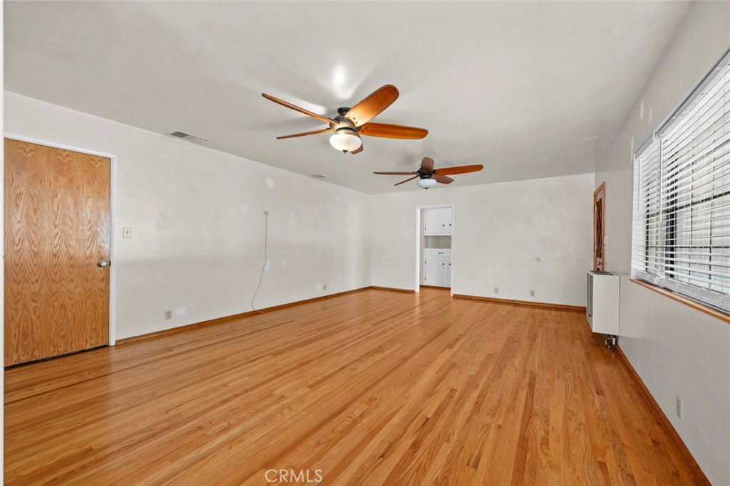 165 W Avenue L Property Photo 23