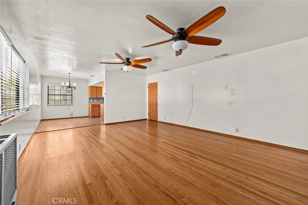 165 W Avenue L Property Photo 24