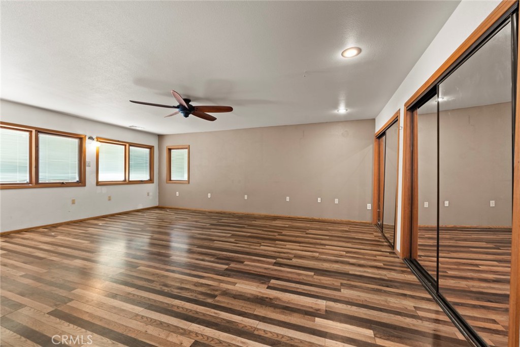 165 W Avenue L Property Photo 27