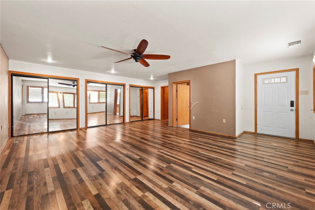 165 W Avenue L Property Photo 28