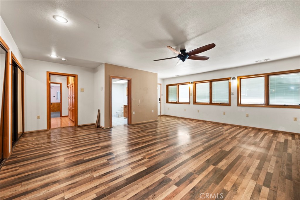 165 W Avenue L Property Photo 29