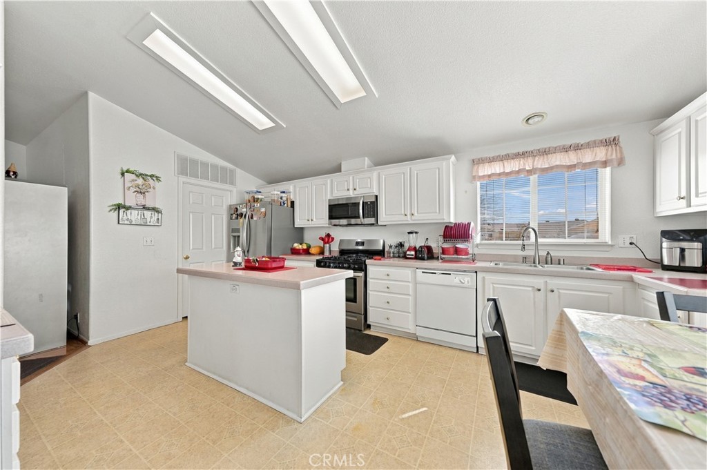 27250 Murrieta 233 Property Photo 11