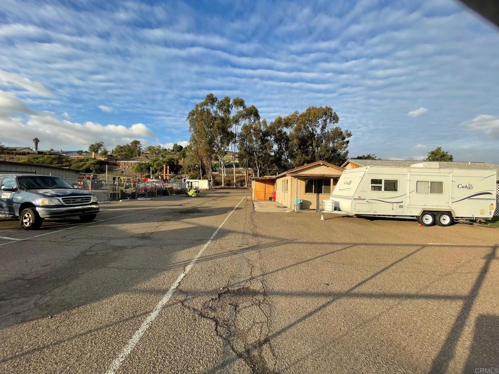 13056 Poway Road Property Photo 5