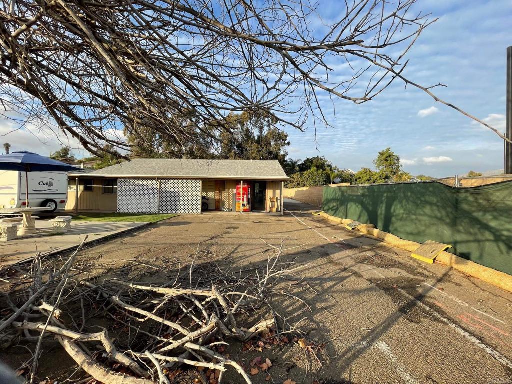 13056 Poway Road Property Photo 7