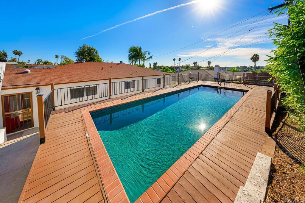 5340 Manzanares Way Property Photo 1