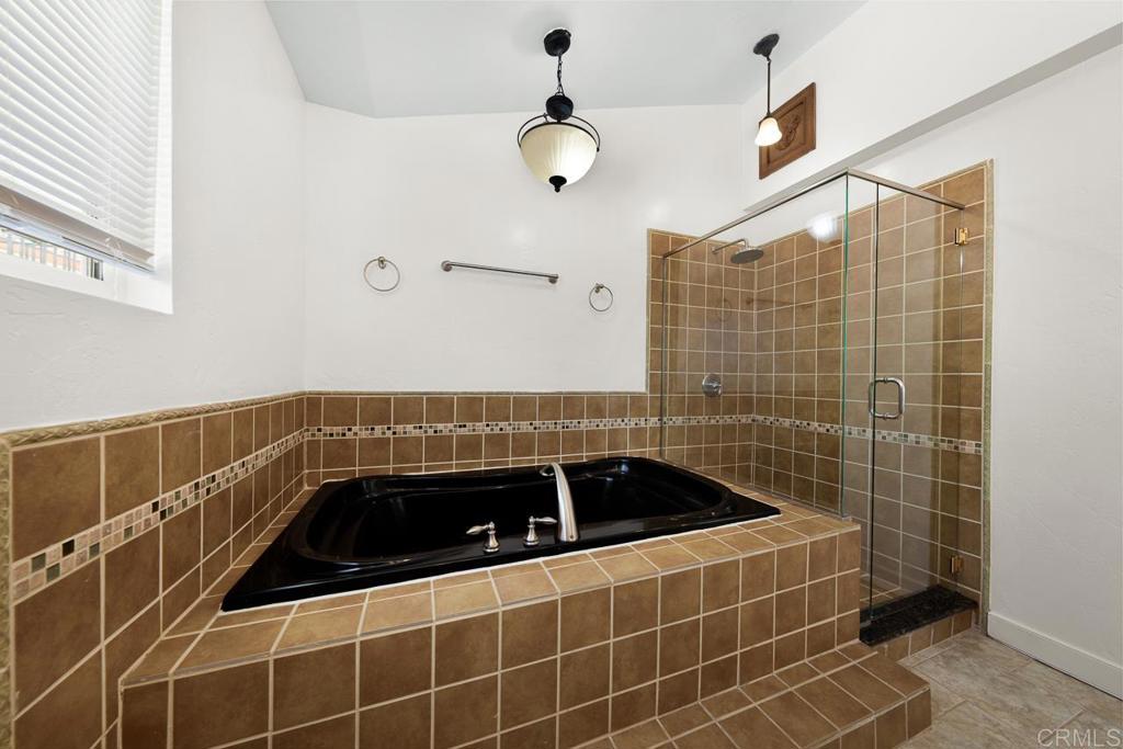 5340 Manzanares Way Property Photo 7