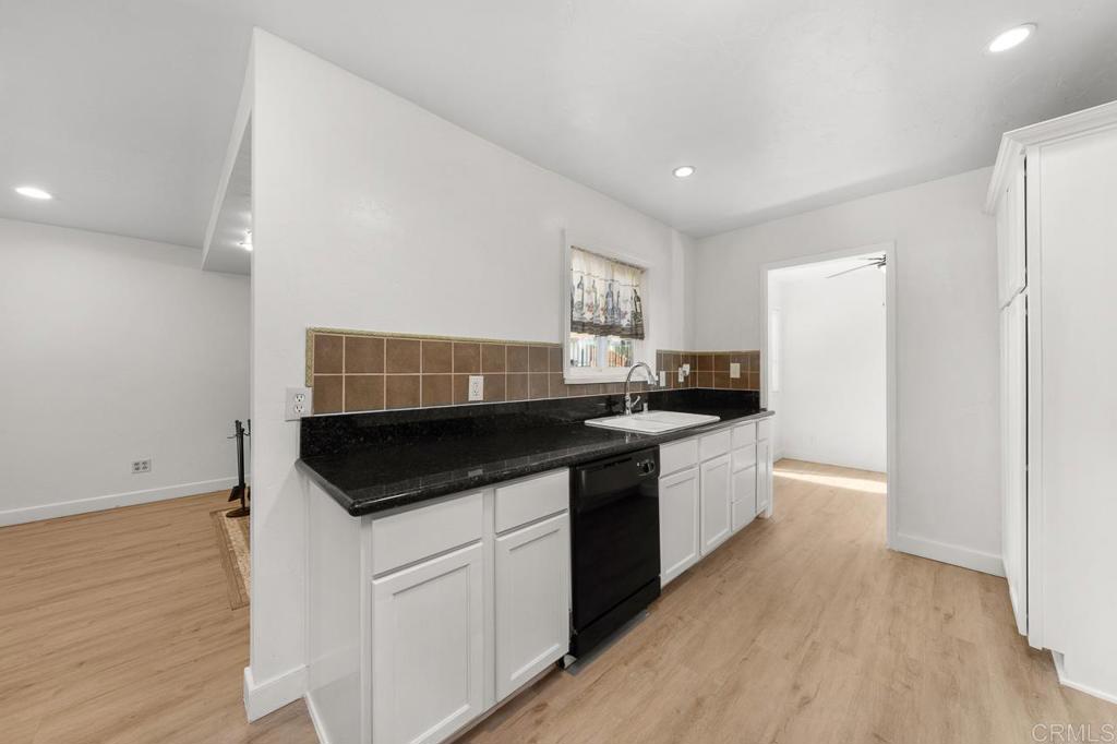 5340 Manzanares Way Property Photo 11