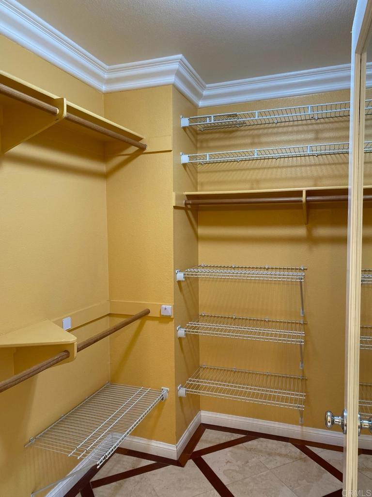 1018 Burga Loop Property Photo 8