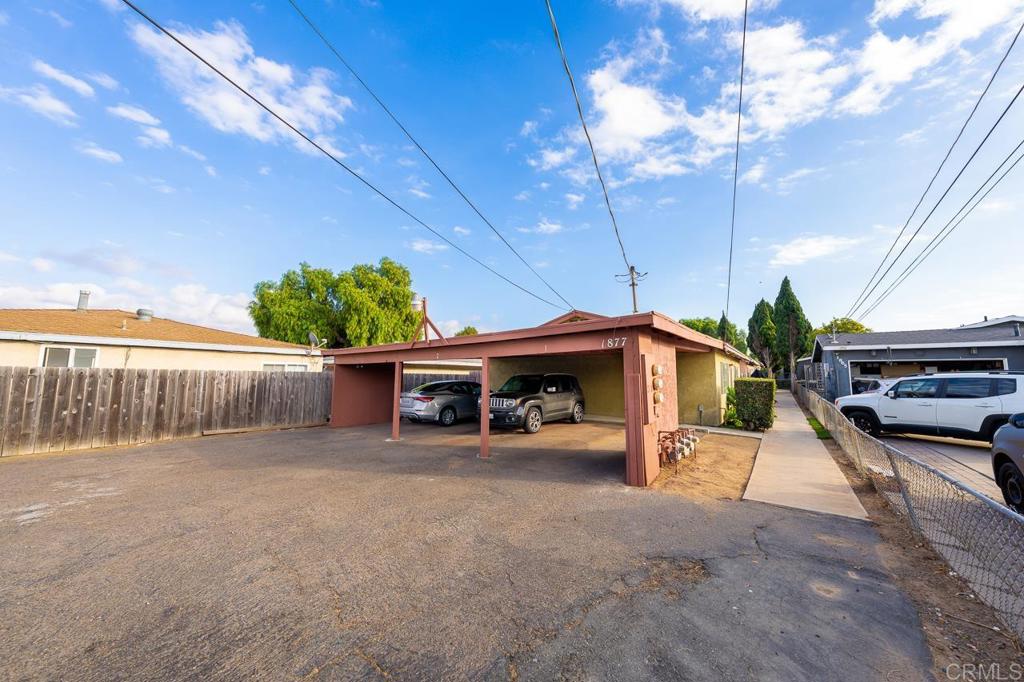 1877 Donax Avenue Property Photo 4