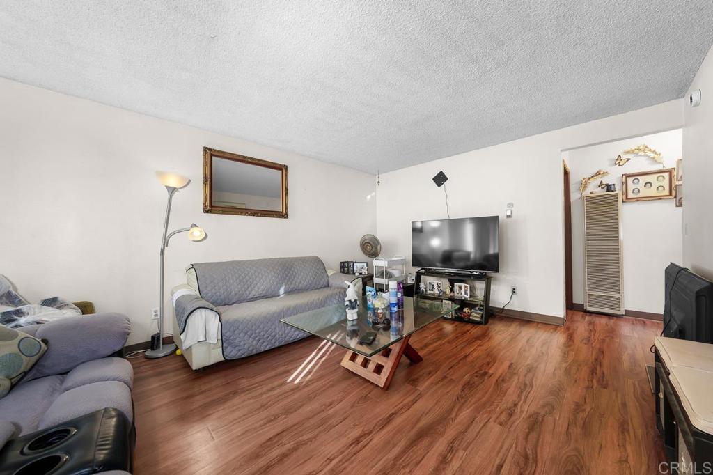1877 Donax Avenue Property Photo 7