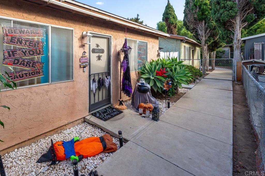 1877 Donax Avenue Property Photo 8