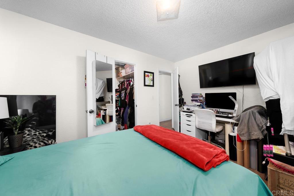 1877 Donax Avenue Property Photo 10