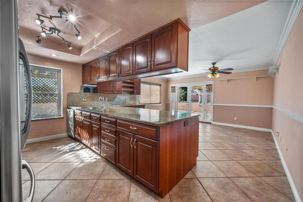 876 Halecrest Drive Property Photo 11
