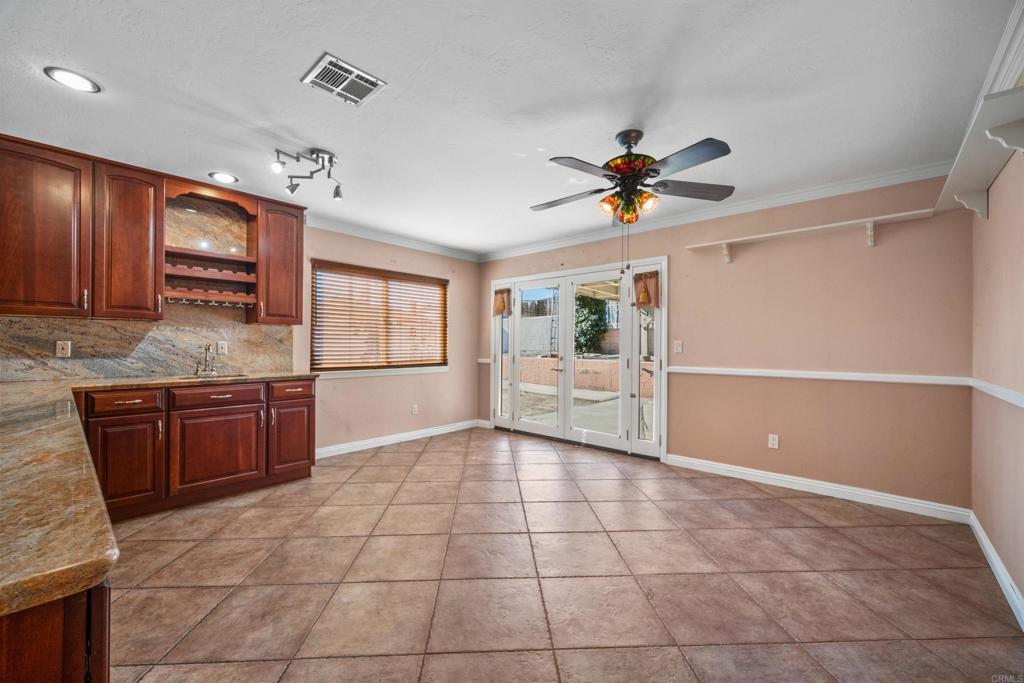 876 Halecrest Drive Property Photo 14