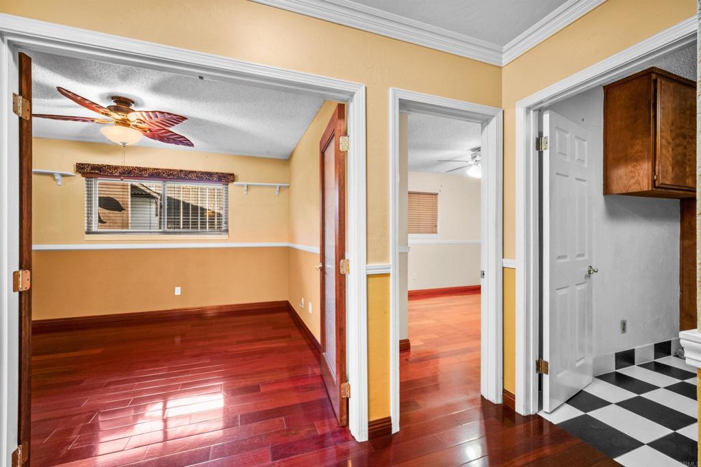 876 Halecrest Drive Property Photo 18
