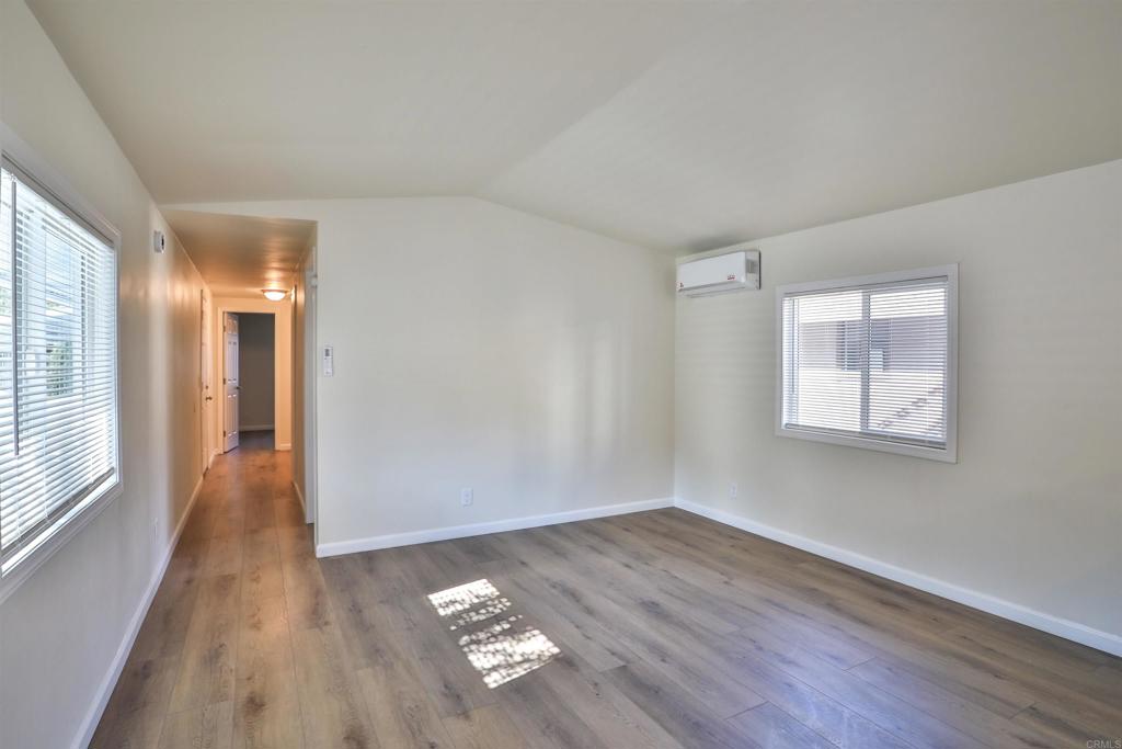 826 E Route 66 16 Property Photo 6