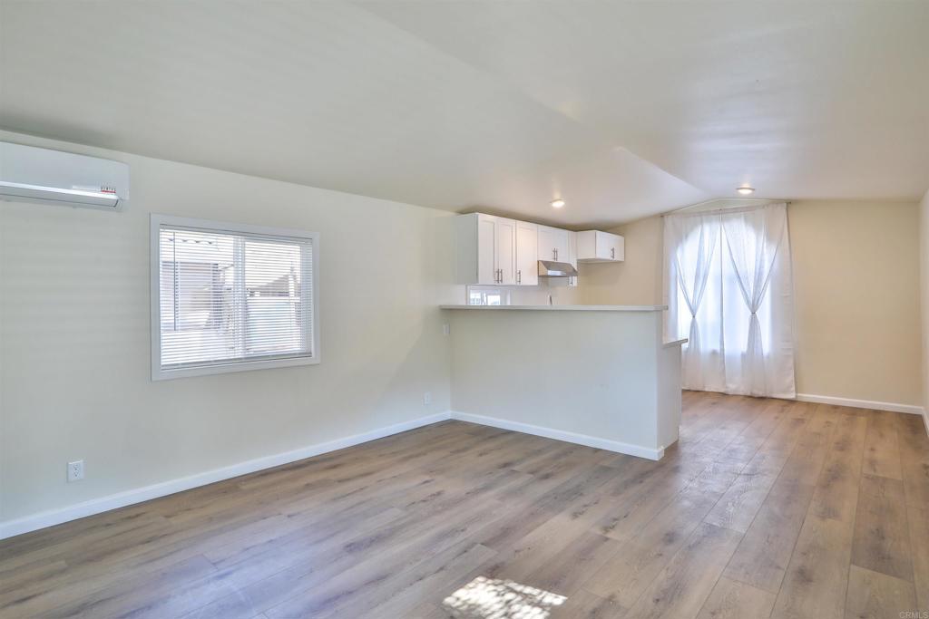 826 E Route 66 16 Property Photo 7
