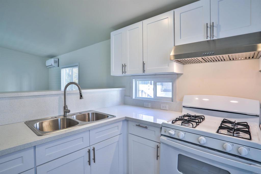 826 E Route 66 16 Property Photo 12