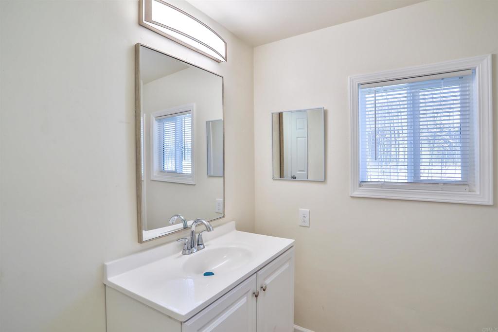 826 E Route 66 16 Property Photo 19