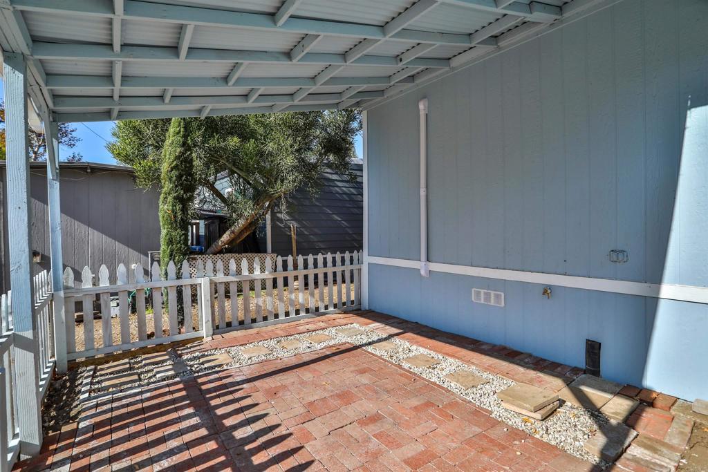 826 E Route 66 16 Property Photo 24