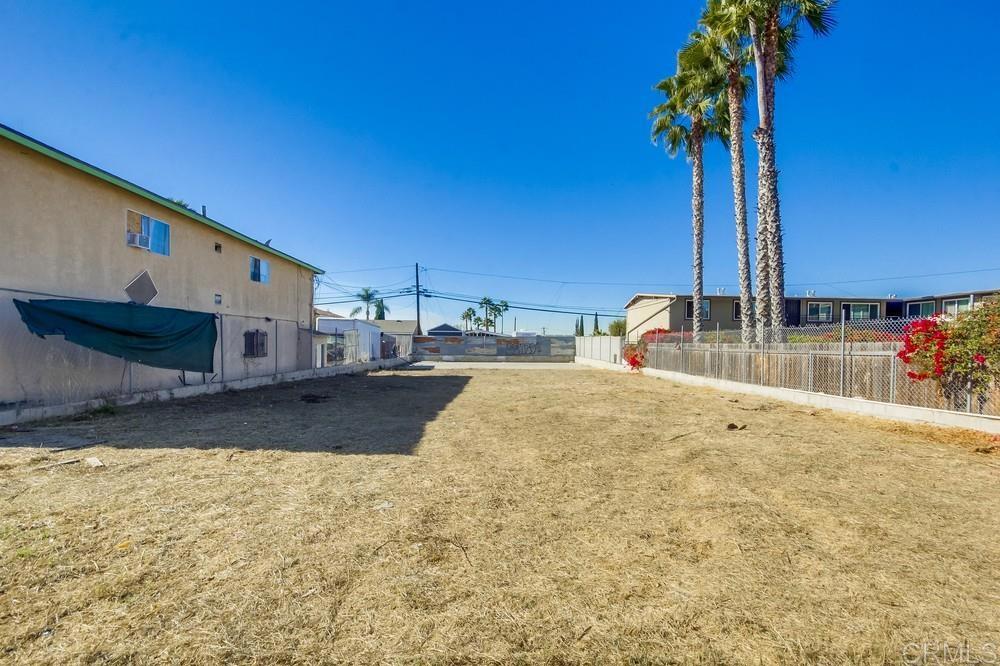 852 Grand Avenue Property Photo 7