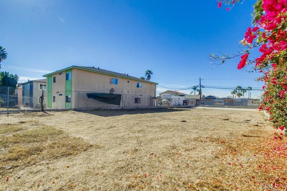 852 Grand Avenue Property Photo 9